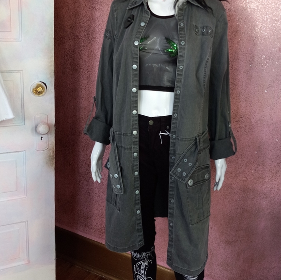 Broken Promises distressed tattoo gothic skinny jeans! Like new! So cute! - Picture 3 of 6